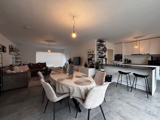 Ruime moderne nieuwbouwwoning met 3 slaapkamers en carport te Esen - Photo 1