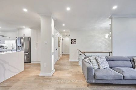 40 Waywell Street #Main - Photo 3