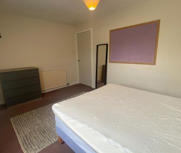 2 bedroom semi-detached house to rent - Photo 6