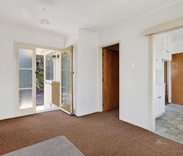 Two Bedroom House For Rent! - Photo 2