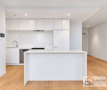 Great floor plan with fantastic views, includes pool & gym ! - Photo 6