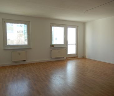 3-Raum-Wohnung mit Balkon und Aufzug - Photo 1