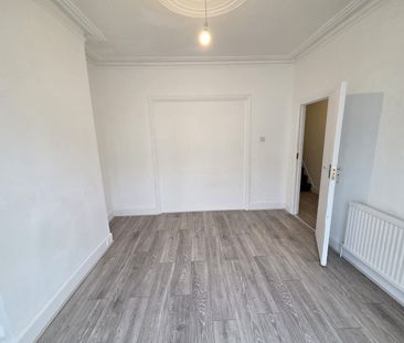 6 Bed Terraced House, Eve Road, N17 - Photo 2
