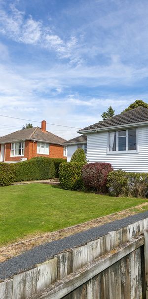 3-bedroom property in Halfway Bush - Photo 1