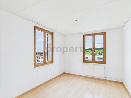 Traumhafte 4-Zimmer-Wohnung in Herisau mit grosser Terrasse - Foto 3
