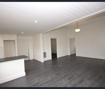 Charming Three-Bedroom Victorian Cottage - Photo 1