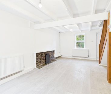 2 bedroom end of terrace house to rent - Photo 2