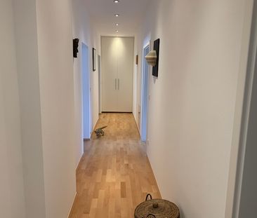 Siegburg-Zentrum, moderne, ruhige 4-Zi. Wohnung mit Balkon, Aufzug ... - Photo 2