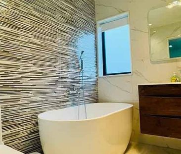 3 Bedroom + 2 Bathrooms Townhouse - Photo 5