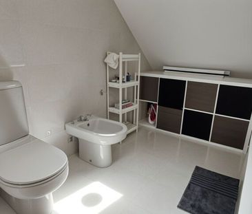 Ático de alquiler en Calle Bruno García, Vista Alegre - Photo 1