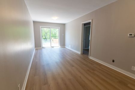 For Lease - 28 Paula Boulevard Unit# Main Flr, Toronto, Ontario - Photo 2