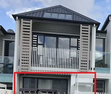 Millwater, 2 Bedroom - Photo 2