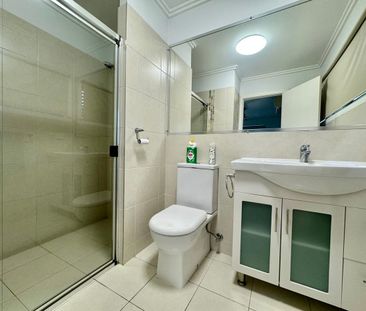 HUGE LIVING SPACE! 2 x ENSUITED BEDROOMS! LARGE OUTDOOR DECK WITH F... - Photo 6