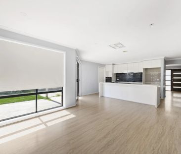 37 Fairhaven Boulevard, Melton West Spacious 4-Bedroom Family Home ... - Photo 3