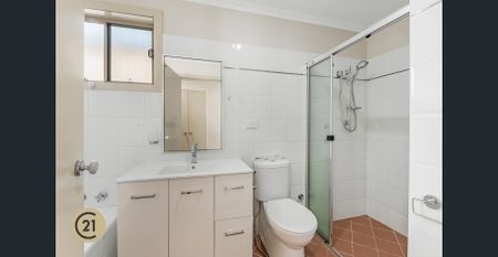 Perfectly Positioned Townhouse in a Prime Location - Photo 3