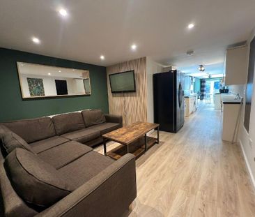 6 bedroom house to rent - Photo 2