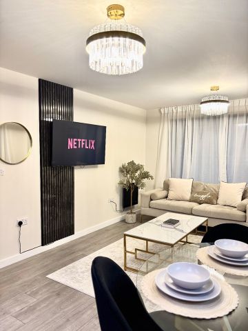 4 Bed End Terrace, Colwyn Road, LS11 - Photo 2