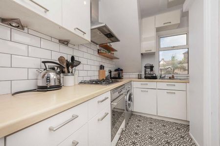 2 bedroom maisonette to rent - Photo 2