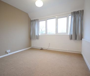 Priory Drive, Beech Hill, Reading, RG7 - Photo 4