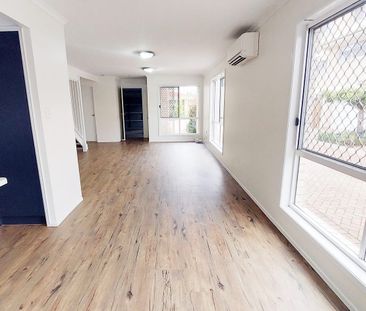 Good Location Townhouse - Photo 6