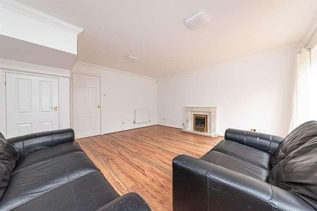 Norton Road, Wokingham, RG40 - Photo 3