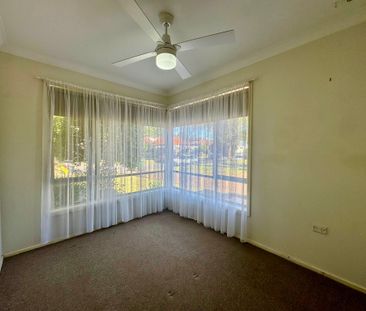 SPACIOUS 3-BEDROOM HOME IN A QUIET SPEERS POINT LOCATION - Photo 5