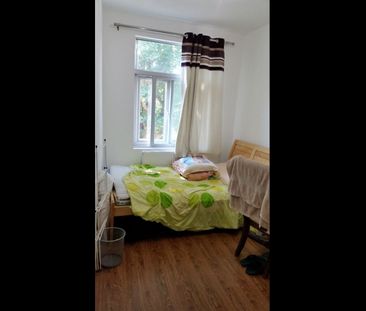 Room in a Shared Flat, Near Uni Oxford Road Piccadilly Stat, M12 - Photo 2