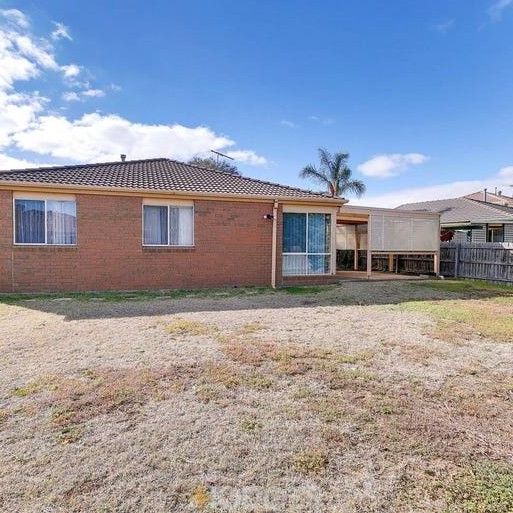 Comfort, Space & Style - The Perfect Family Retreat! - Photo 1