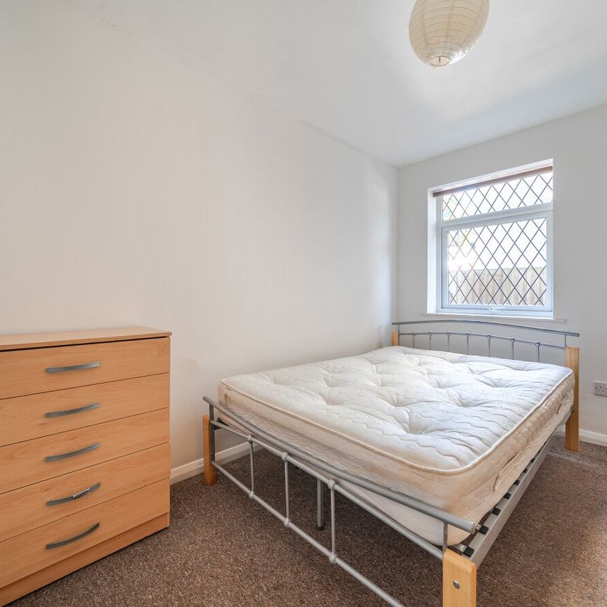 7 bedroom semi-detached house to rent - Photo 1