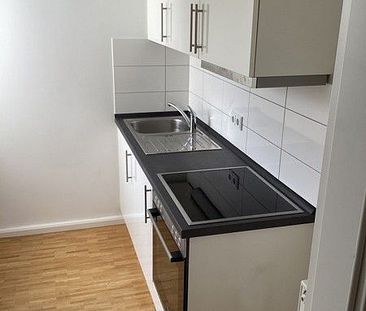 Umzug gefällig? 1-Zimmerwohnung mit Einbauküche und Balkon! - Photo 6