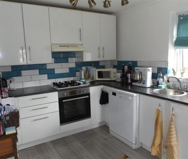 2 bedroom apartment to rent - Photo 4