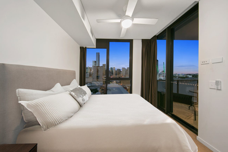 The Melbourne Residences - Unfurnished - Photo 4