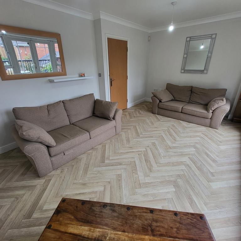 3 bedroom townhouse to rent - Photo 1