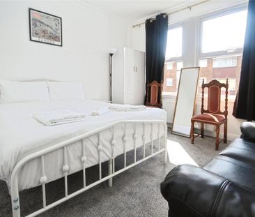 1 bedroom in a house share to rent - Photo 5