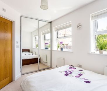 3 bedroom end of terrace house to rent - Photo 4