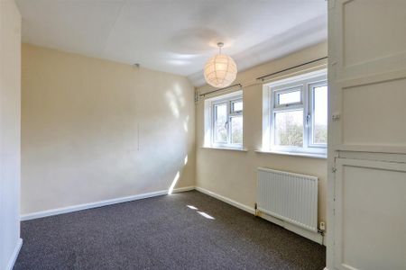 2 bedroom semi-detached house to rent - Photo 3
