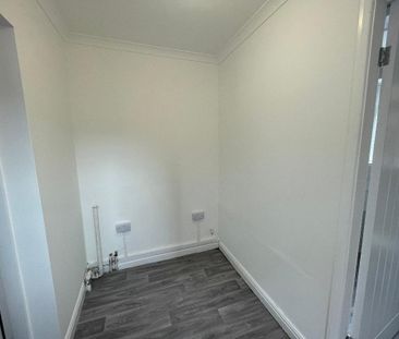 3 Bedroom End Terraced House To Rent - Photo 3