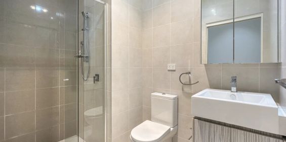 Boutique apartment living in the heart of St Ives - Photo 3