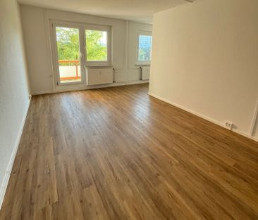 RESERVIERT – Ein echtes Schmuckstück – kleine, sanierte Wohnung mit Balkon - Foto 4