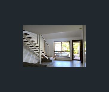 Modern Townhouse Living at Mermaid Beach - Photo 2