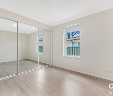 Beautiful Three Bedroom Granny Flat with Parking - Photo 3