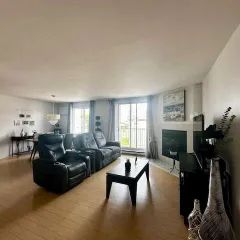 1 room apartment of 92m² in Repentigny - Photo 2