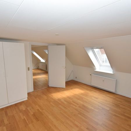 Rummelig 4-værelses hjørne-lejlighed i Aalborg Vestby - Foto 4