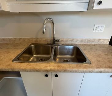 For Lease - 12 Benjamin Street Unit# 2, Wilmot, Ontario - Photo 6