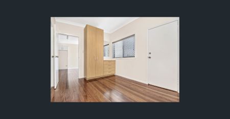 Coastal Convenience in the Heart of Bilinga - Photo 5