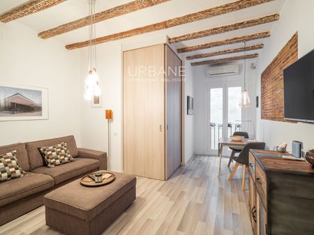 Encantador apartamento amueblado de 1 dormitorio en El Raval, Barcelona - Photo 2