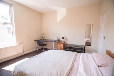 3 bedroom house share to rent - Photo 4