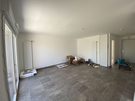 Location Maison 4 pièces 86m² LE MANS 72000 - Photo 2