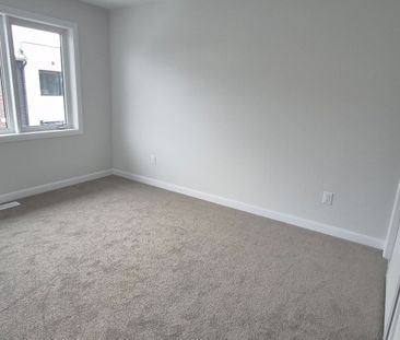 For Lease - 701 Glenroy Gilbert Drive Unit# 18, Barrhaven, Ontario - Photo 4