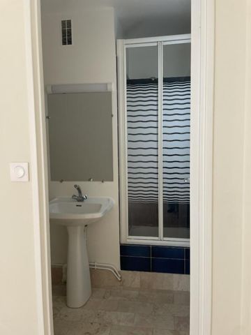 Location Appartement 5 pièces 99m² ST MAUR DES FOSSES 94100 - Photo 5